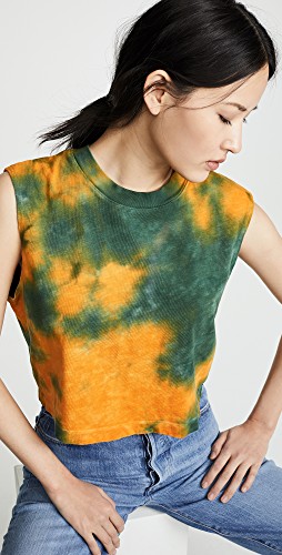 A Few Goody Gumdrops shares her renewed love of tie-dye from the hippie era. 